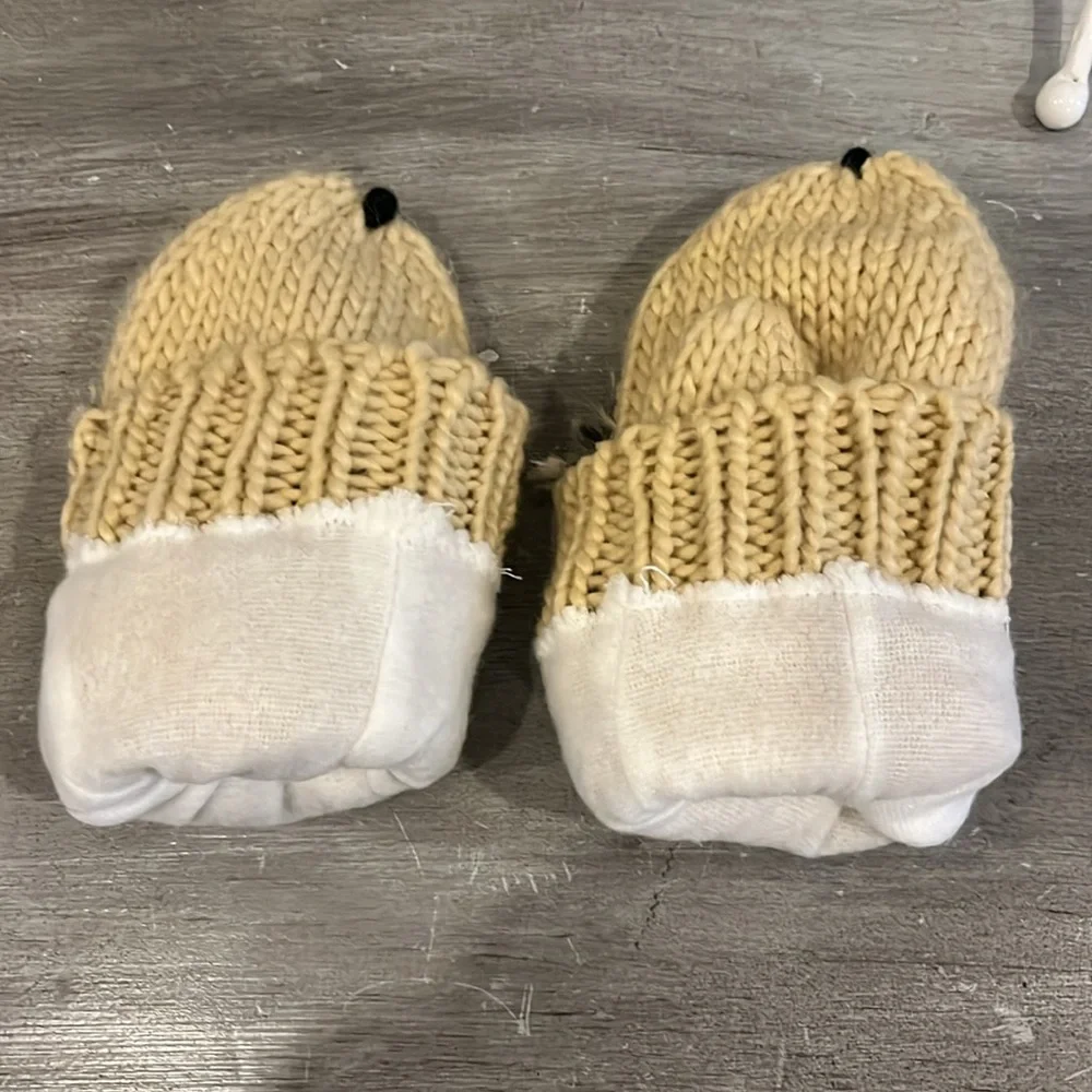 Hedgehog Mittens Like New